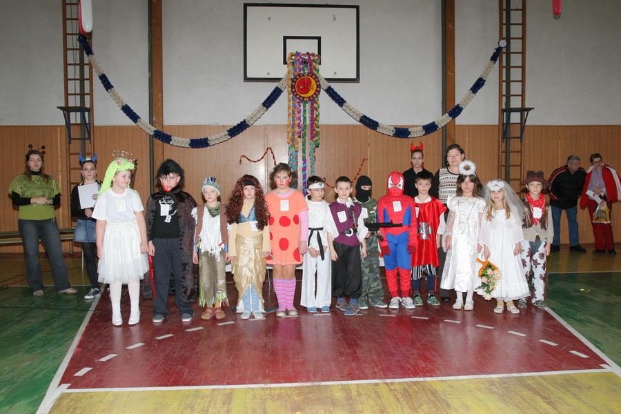 Fotogaléria ZŠ Fašiangový karneval 2009 (57) ZŠ Fašiangový karneval 2009