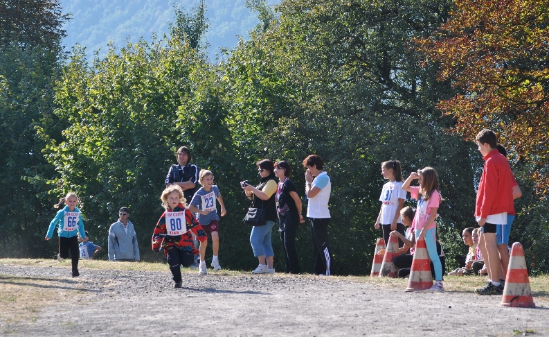 Fotogaléria Michalský beh 2011 - MŠ a ZŠ (24) Michalský beh 2011 - MŠ a ZŠ