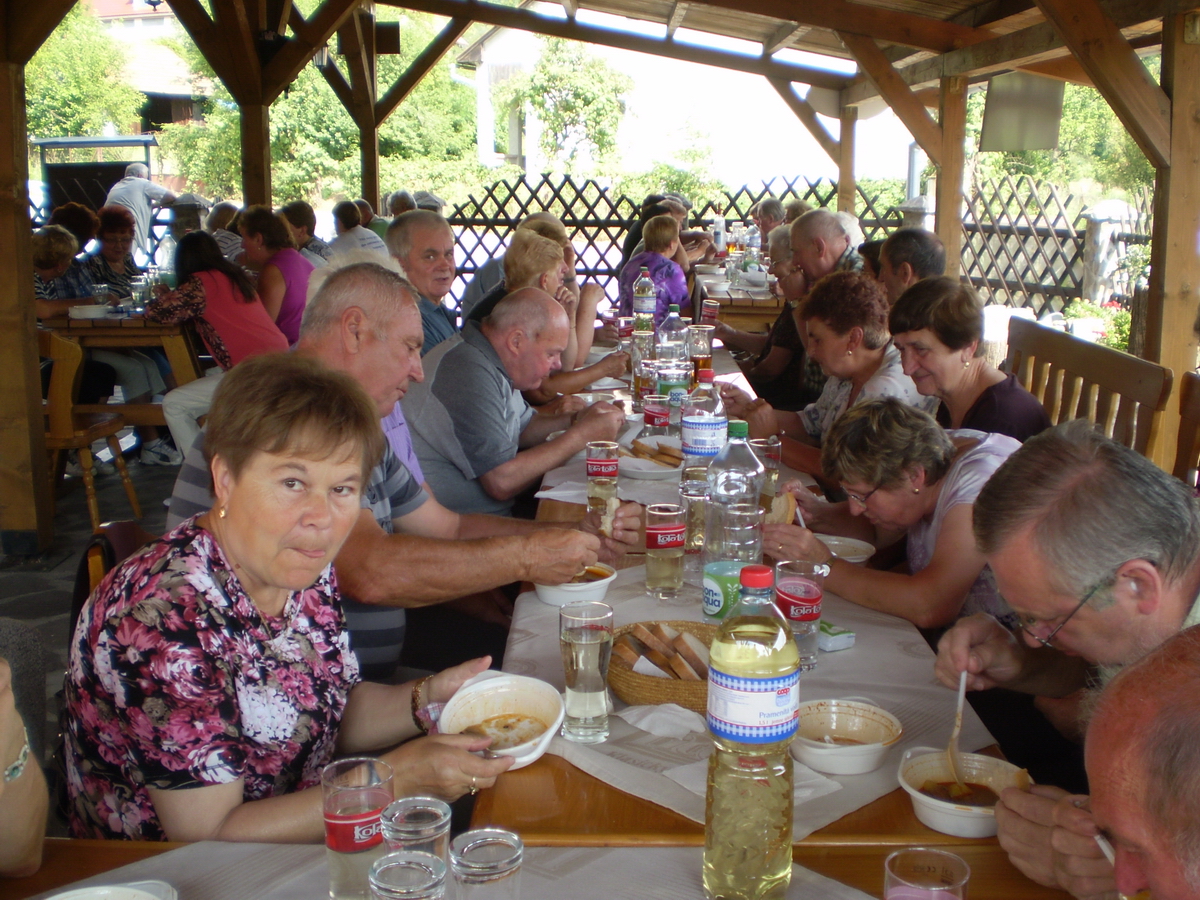 Fotogaléria Činnosť Klubu dôchodcov III. štvrťrok 2012 (23) Činnosť Klubu dôchodcov III. štvrťrok 2012