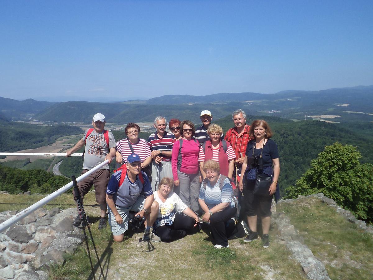 Fotogaléria Turistický výstup členov Klubu dôchodcov Trnavá Hora 2015 (7) Turistický výstup členov Klubu dôchodcov Trnavá Hora 2015