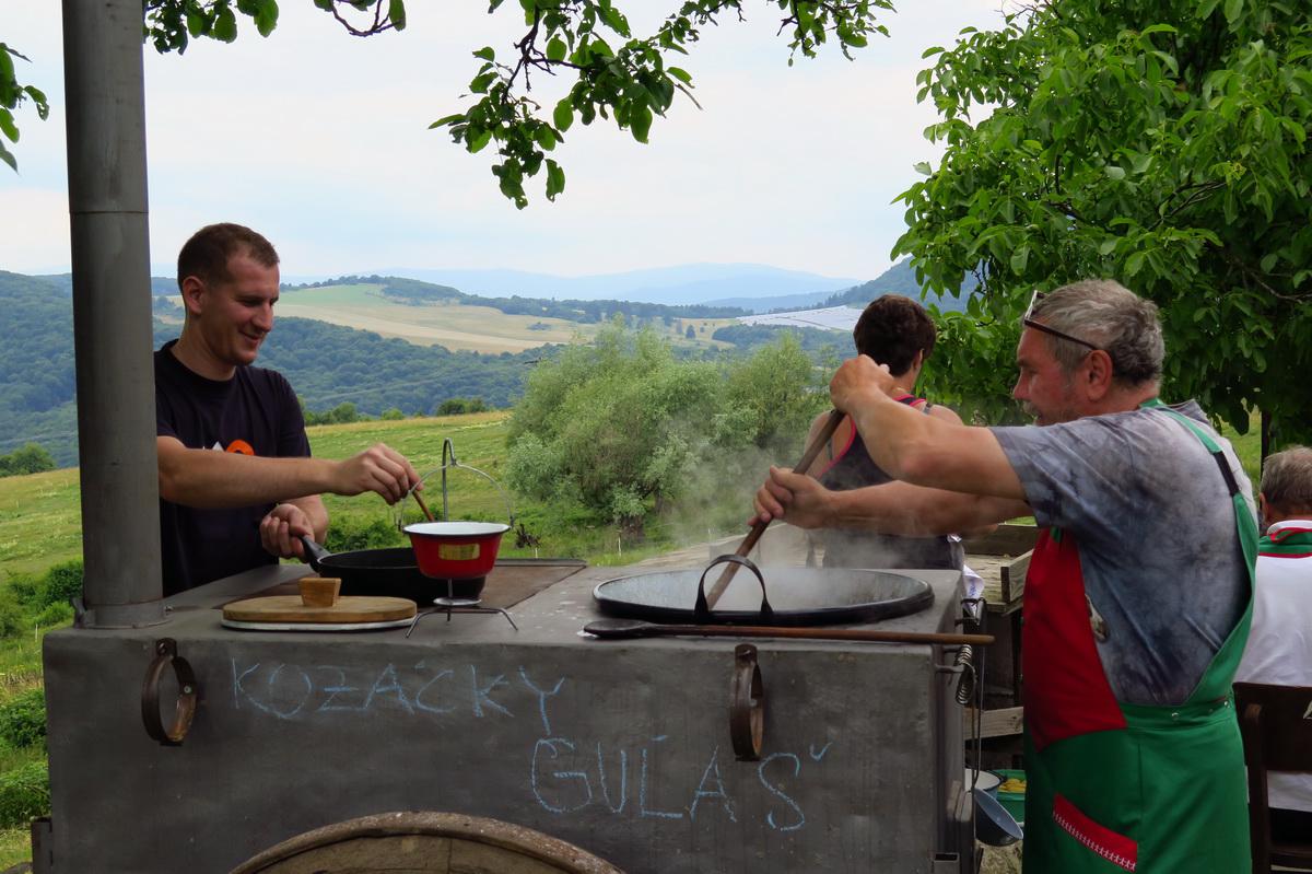 Fotogaléria Jánske ohne na Kľačanoch 2015 (15) Jánske ohne na Kľačanoch 2015