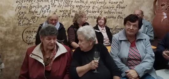 Seniori z Klubu dôchodcov Trnavá Hora sa zúčastnili husacích hodov v Slovenskom Grobe Seniori z Klubu dôchodcov Trnavá Hora sa zúčastnili husacích hodov v Slovenskom Grobe